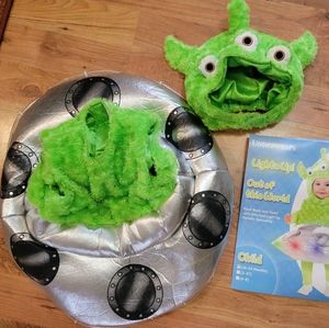 Alien spaceship costume